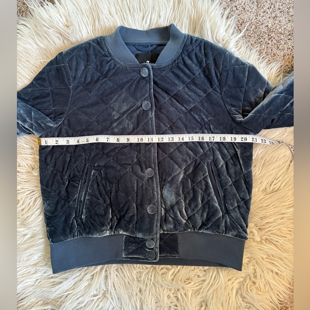 7 For All Mankind Blue Quilted Velvet Bomber Jacket Size M EUC - Picture 10 of 11